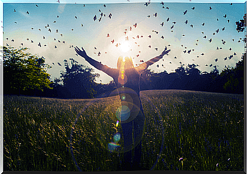 The happiness of a woman in nature