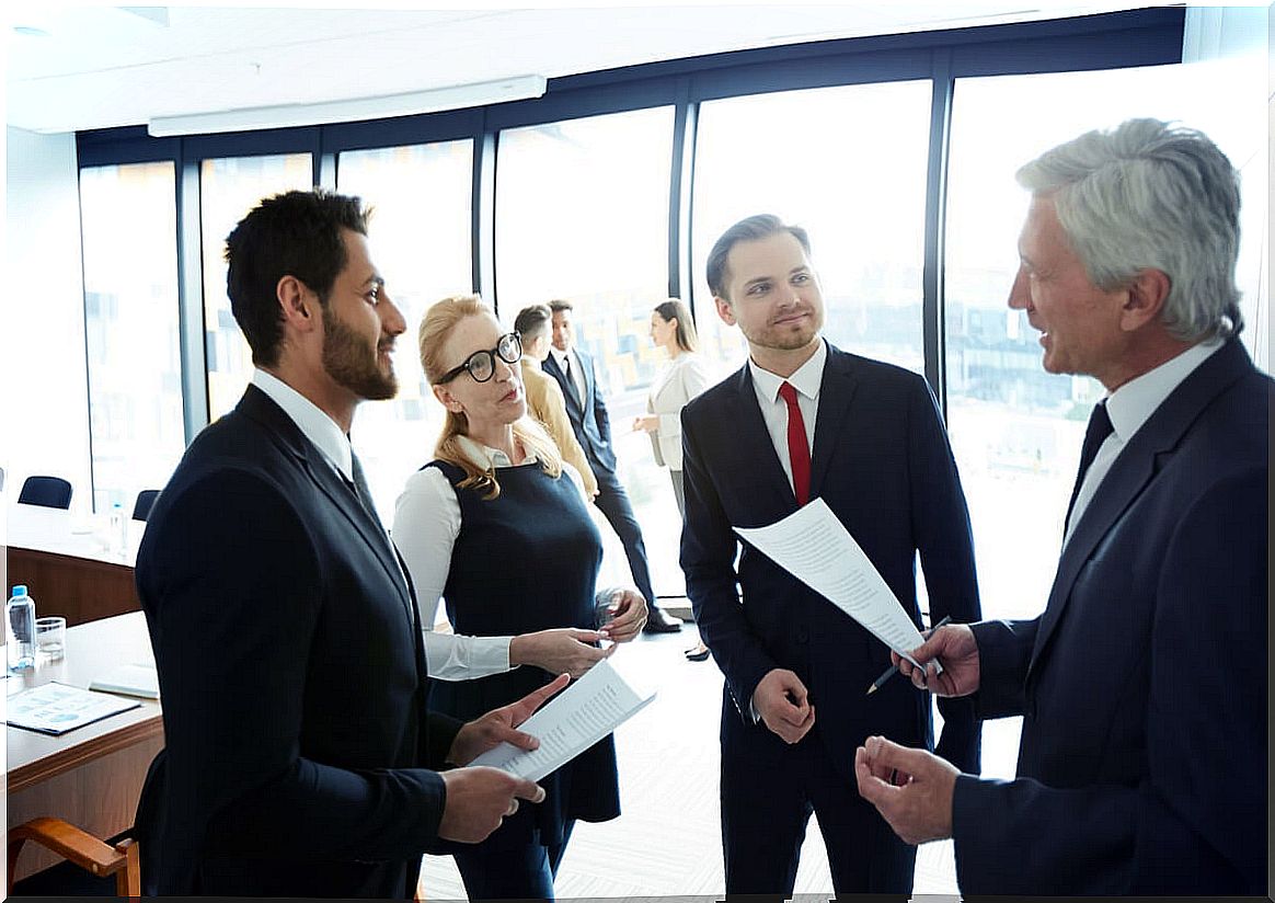 work team representing how to congratulate someone correctly