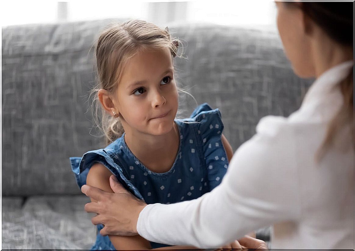 Mother talking to her little daughter symbolizing how to congratulate someone in the right way